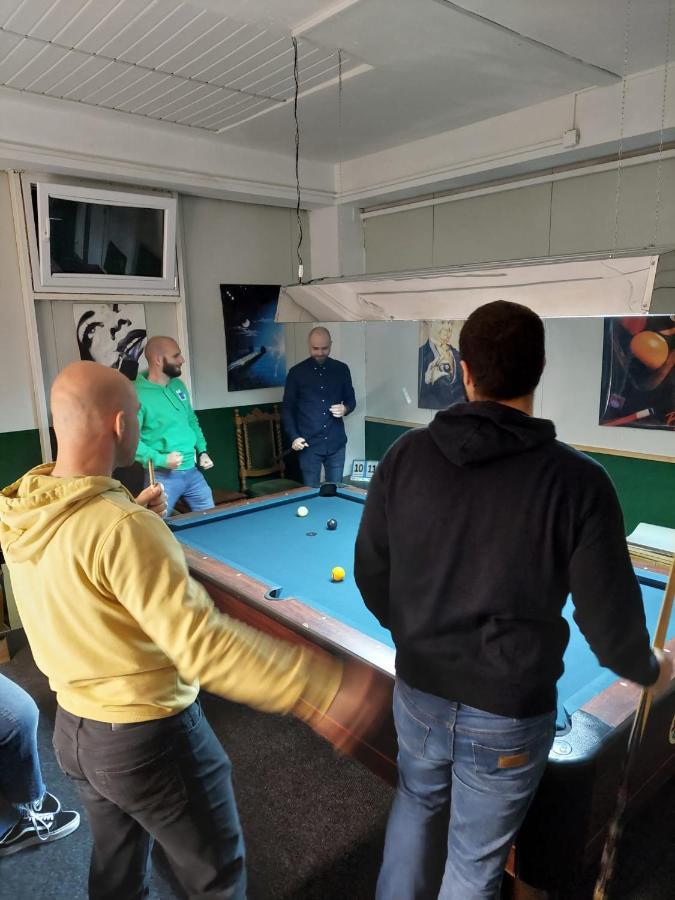 Hostel Suzzzy Novska Eksteriør bilde