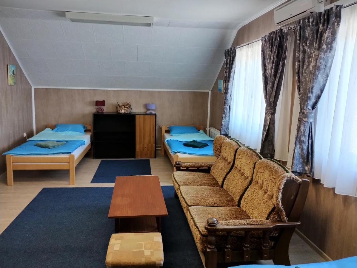 Hostel Suzzzy Novska Eksteriør bilde