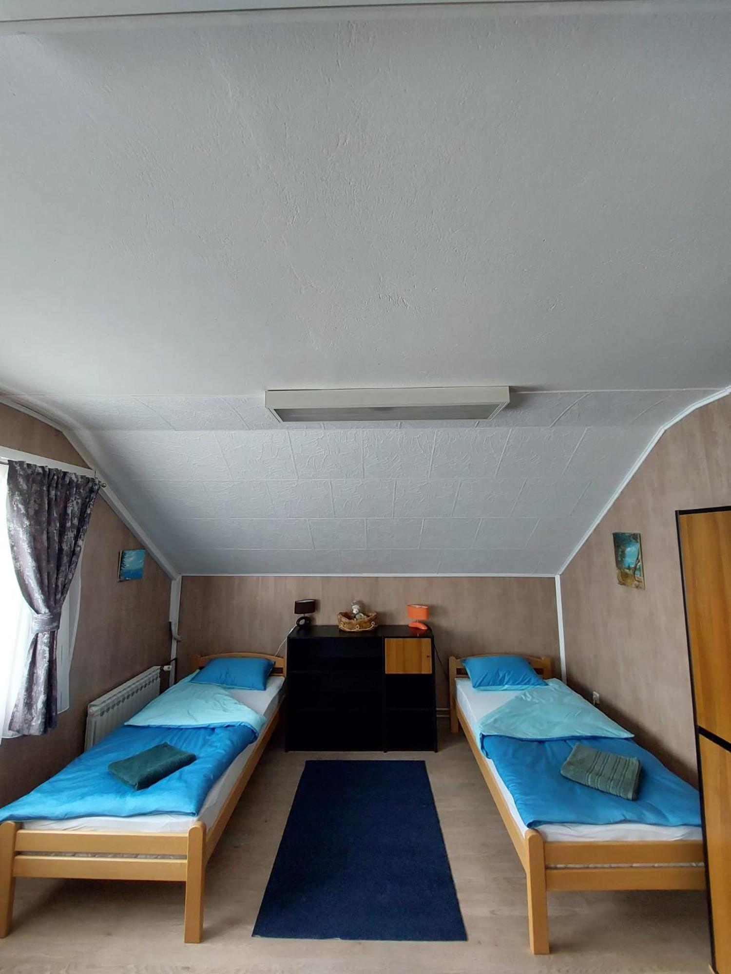 Hostel Suzzzy Novska Eksteriør bilde