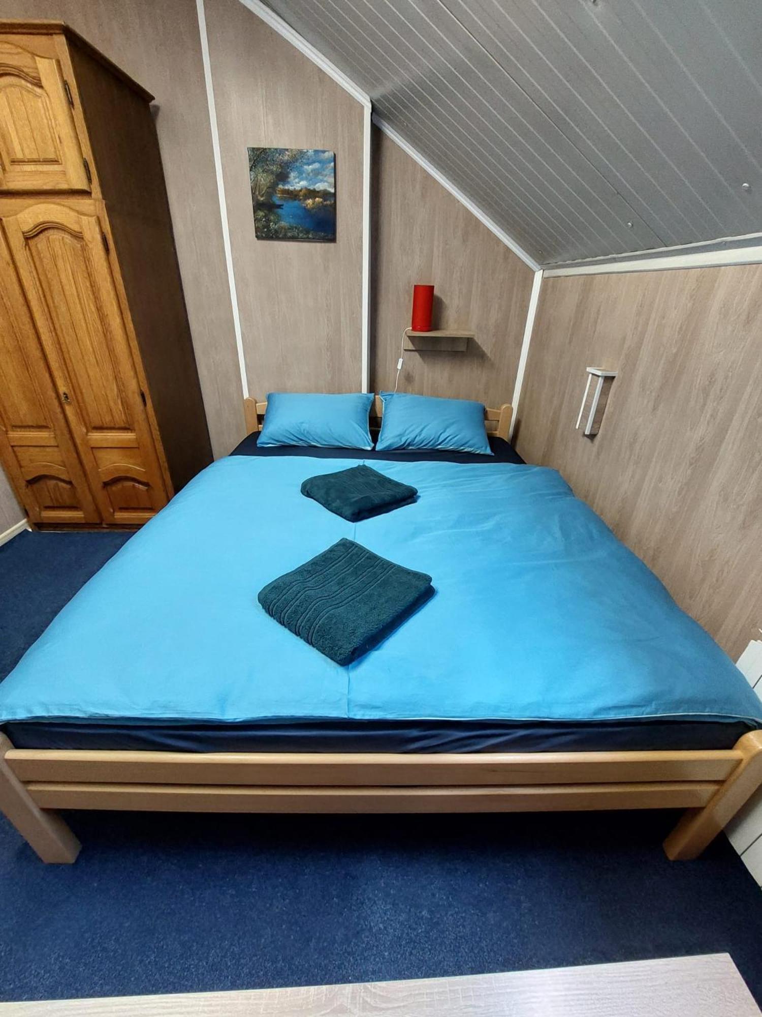 Hostel Suzzzy Novska Eksteriør bilde
